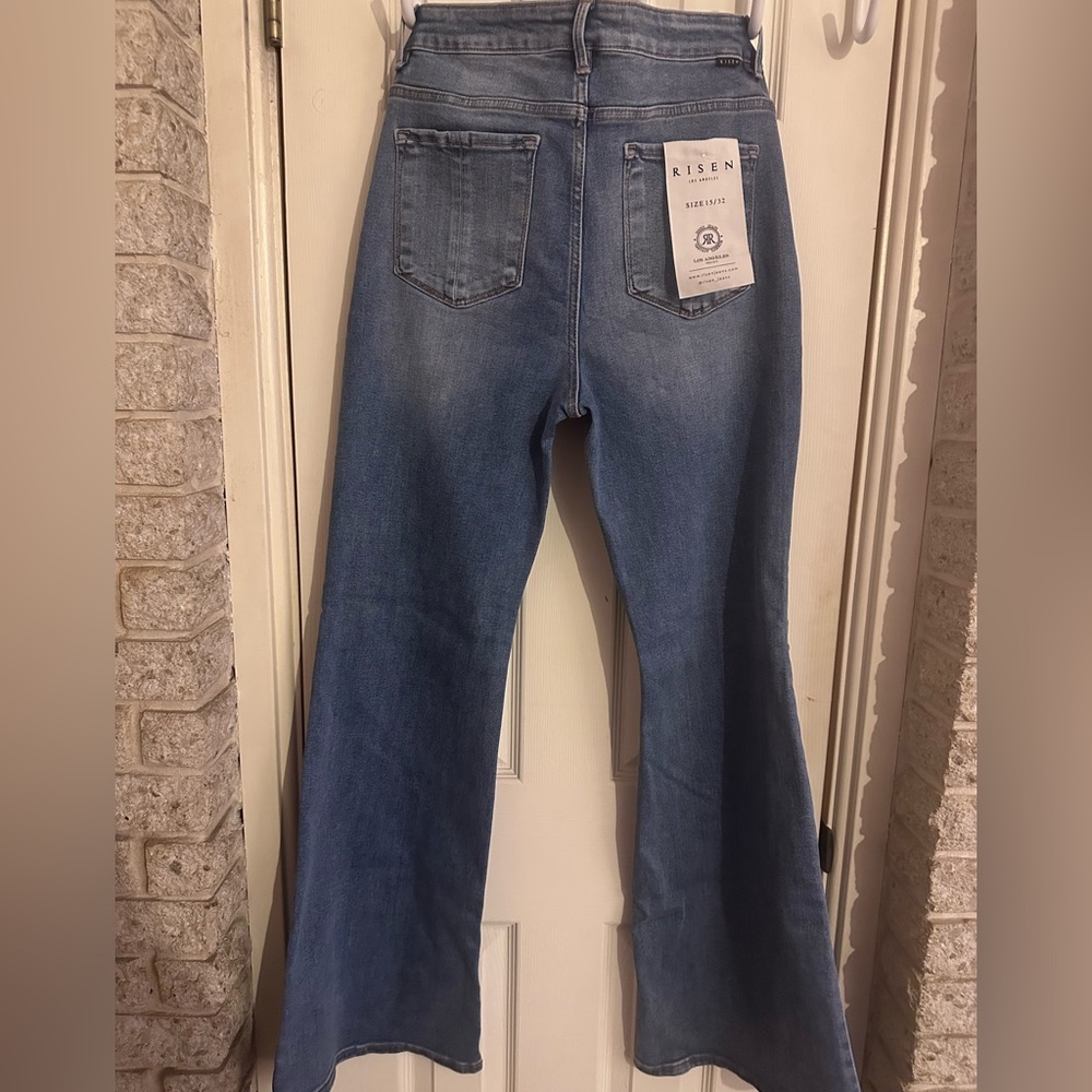 NWT Risen Los Angeles Mid~Rise Stretch Flare Basic Jeans In Medium Wash 15/32